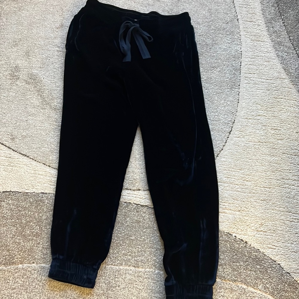 Bella Dahl Black Velvet Joggers